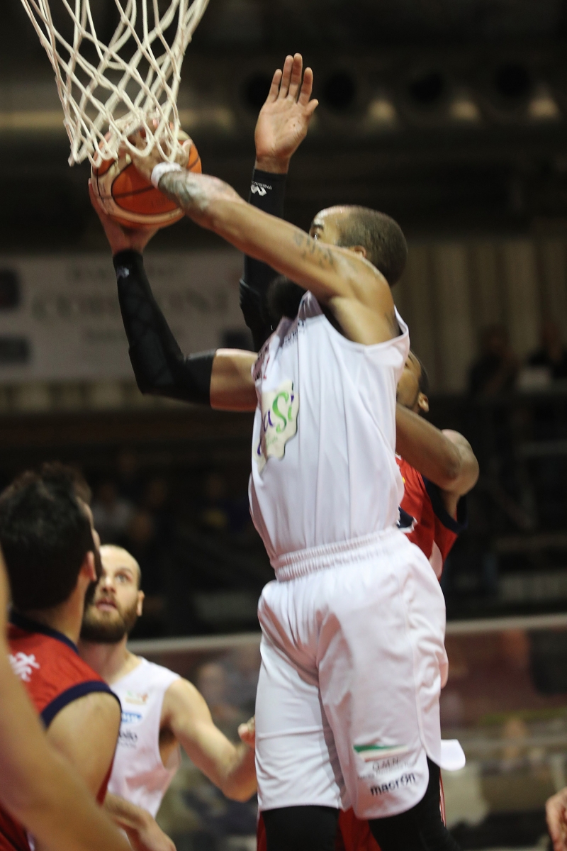 LNP serie A2 Ottava giornata. OraSì Basket Ravenna - Pompea Mantovaì.